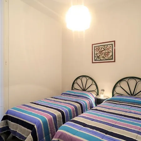 Il Paradiso Di Angelo A Pochi Passi Dal Mare, Solo Per Famiglie Alassio